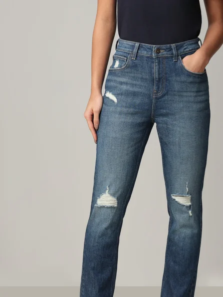 MID-BLUE DISTRESSED STRAIGHT FIT JEANS - Image 2