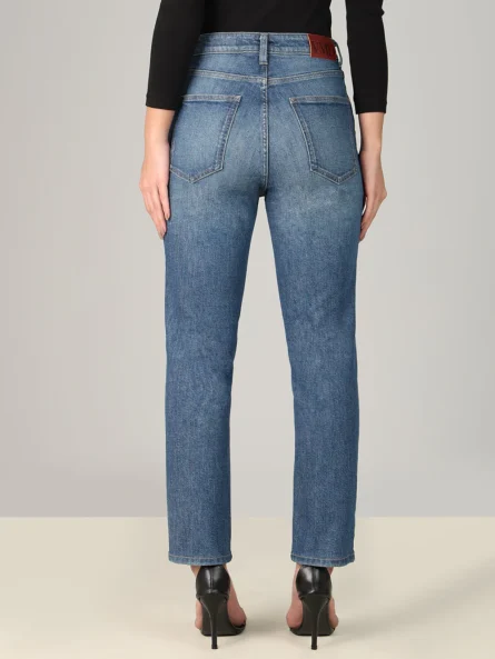 CLASSIC BLUE STRAIGHT FIT JEANS - Image 5